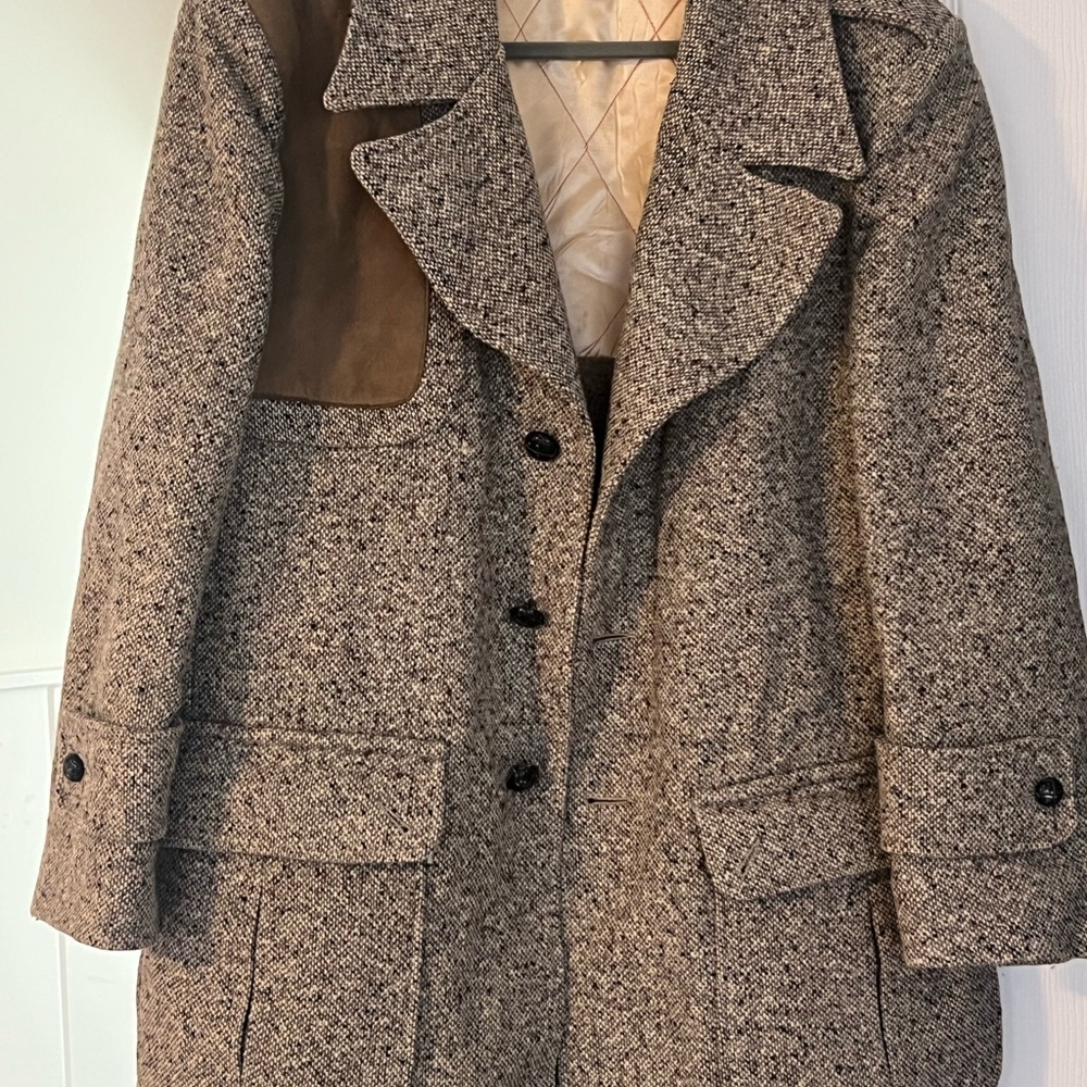 Men's Tweed Blazer with Brown Accents